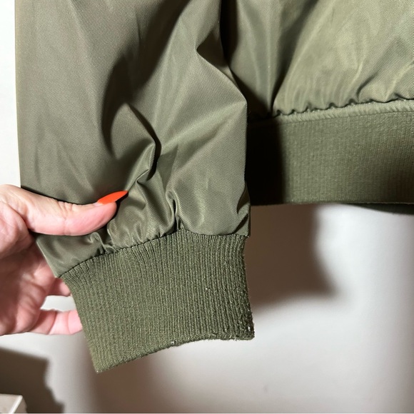 ME Jane Olive Green Women’s Jacket with Pink Faux Fur Hood Size Medium - Picture 7 of 15